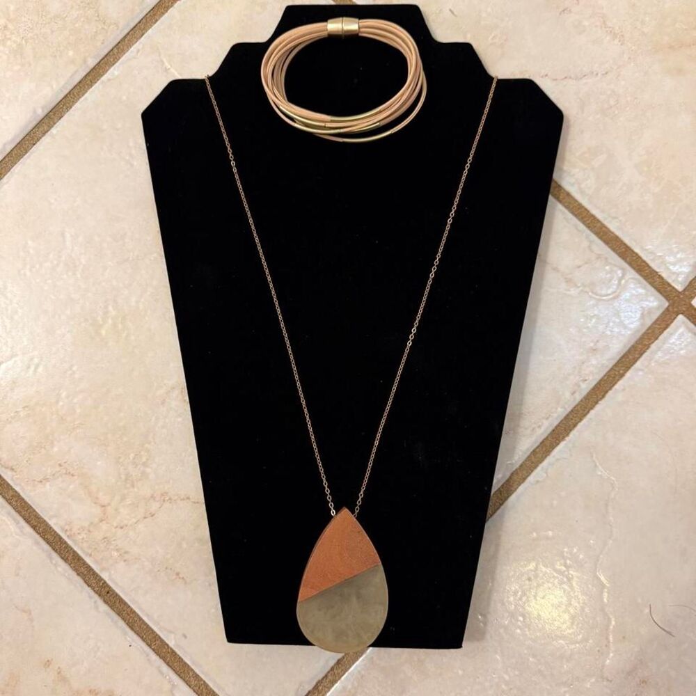 Set of Teardrop pendant necklace with wood and stone plus faux leather bracelet